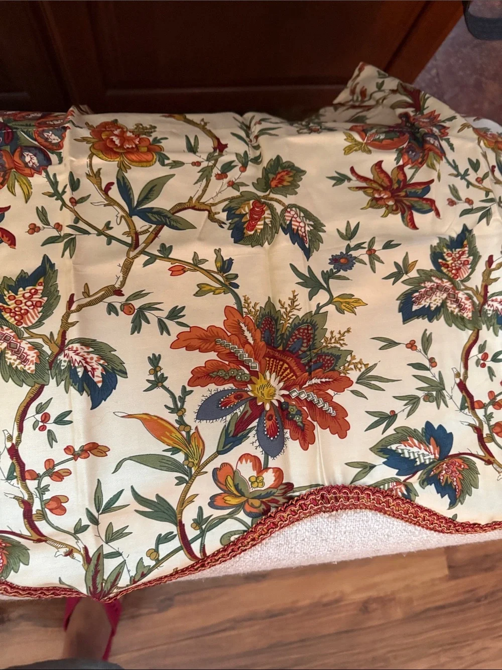 Waverly Felicite Jacobean Valance-New in Pkg Qty 2 for this price